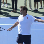 Tennis: Federer returns to the court for an exhibition match in Shanghai