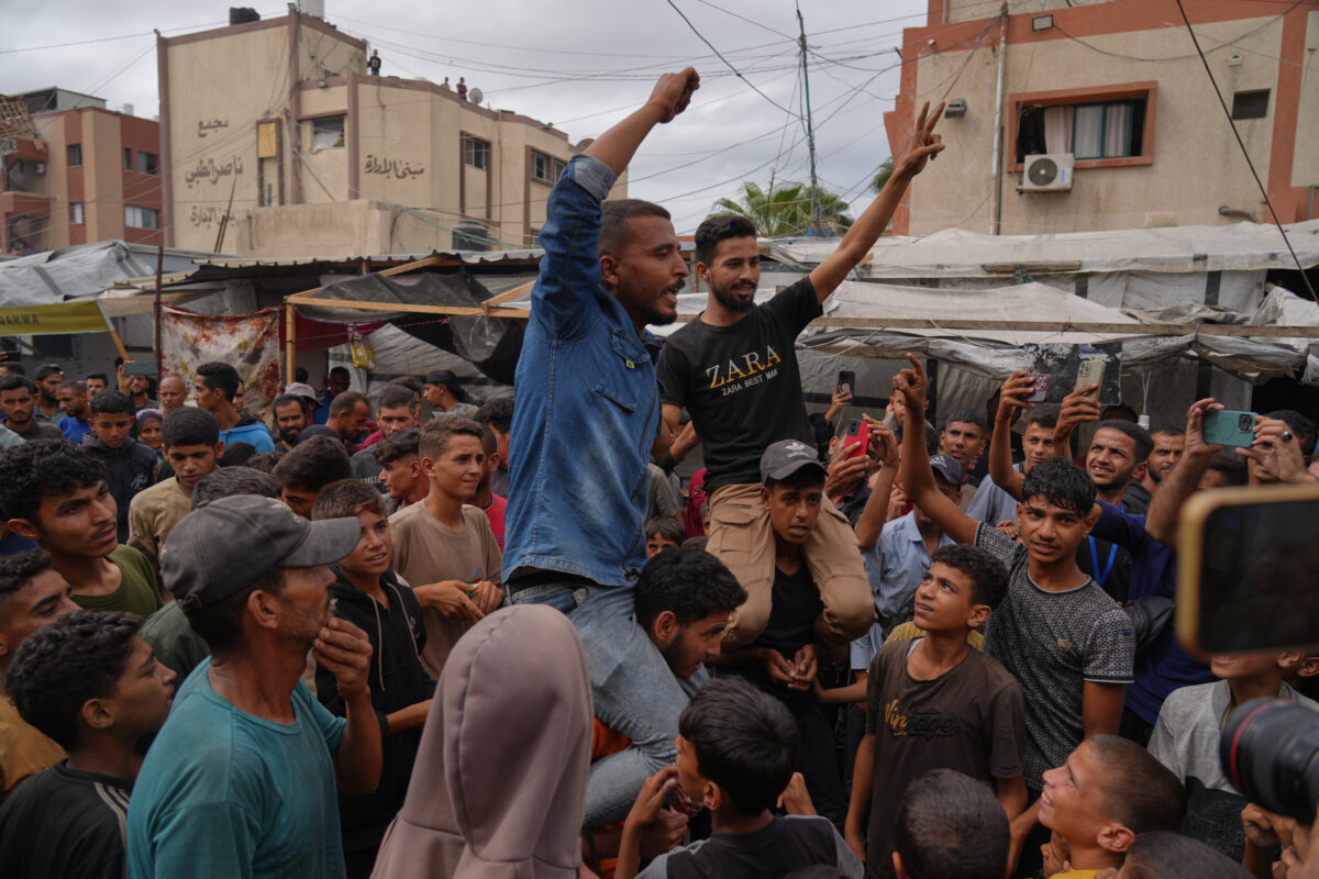 Gaza: media reports that residents in eastern Khan Younis are beginning to return
