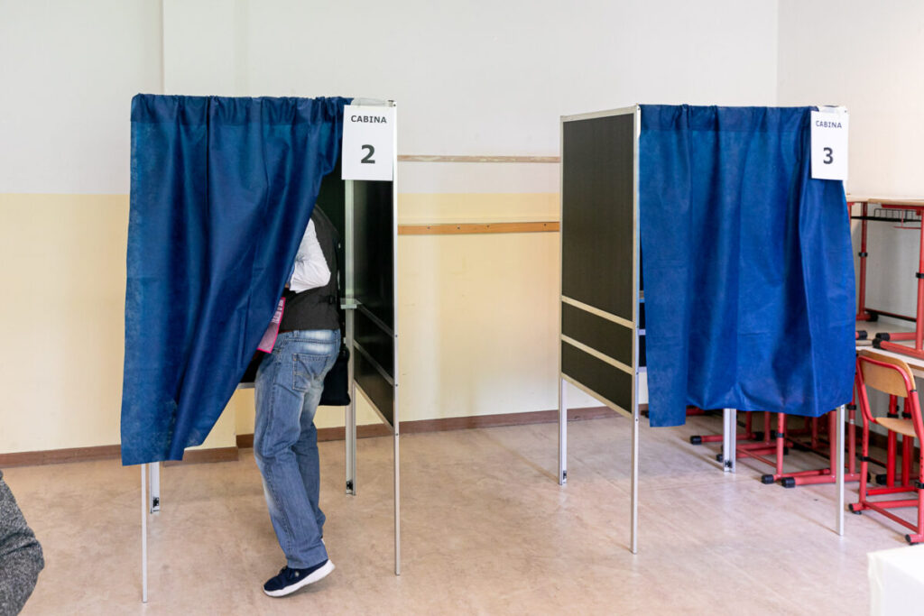 Tuscany: polls open for regional elections, voting continues until 3 p.m.