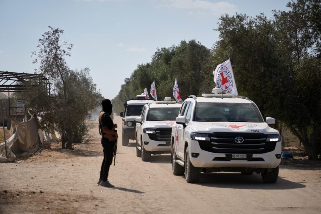 Gaza, IDF: ‘Red Cross has received two hostage coffins’