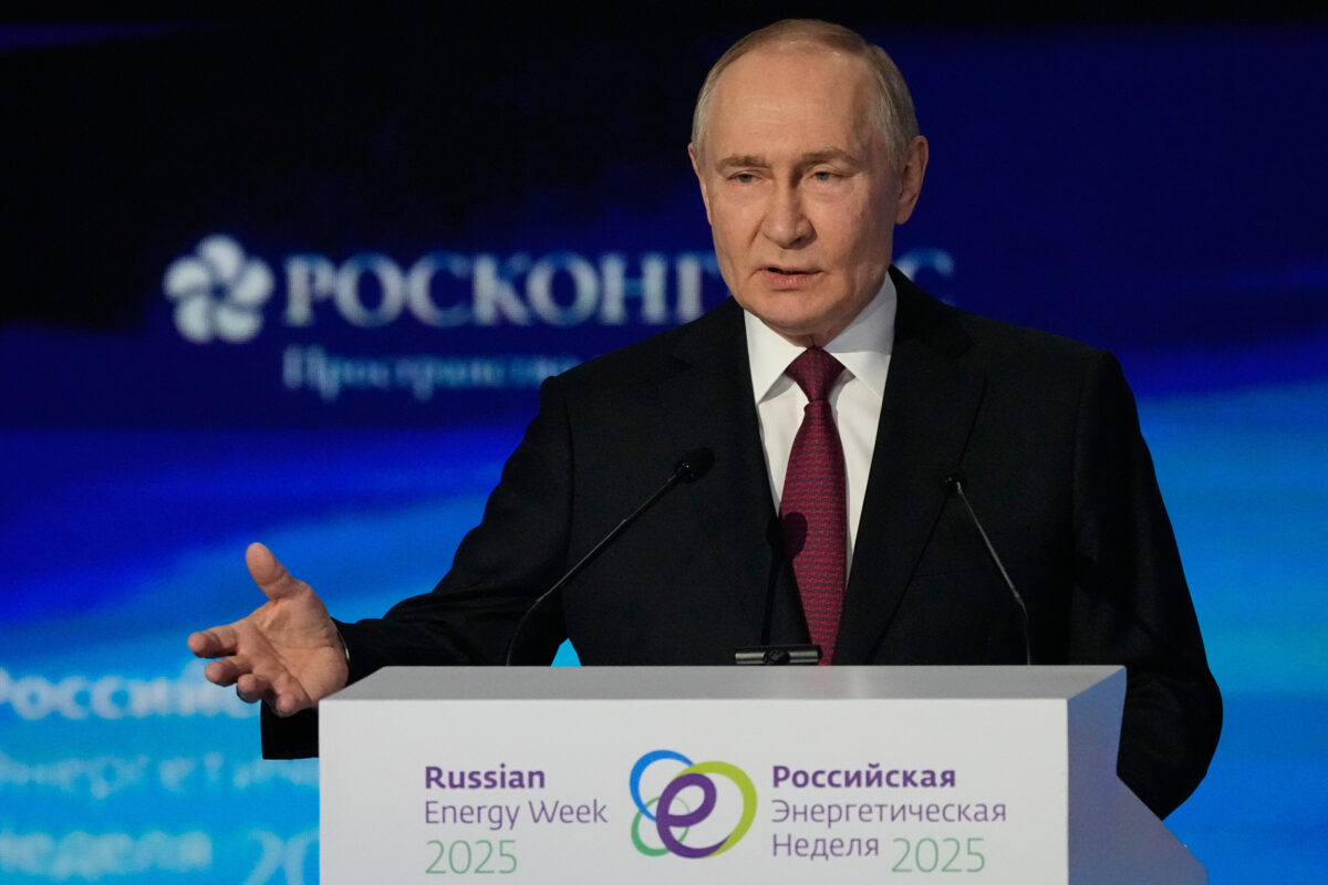 Russia: Putin says oil competition is unfair towards us Russia: Putin says oil competition is unfair towards us