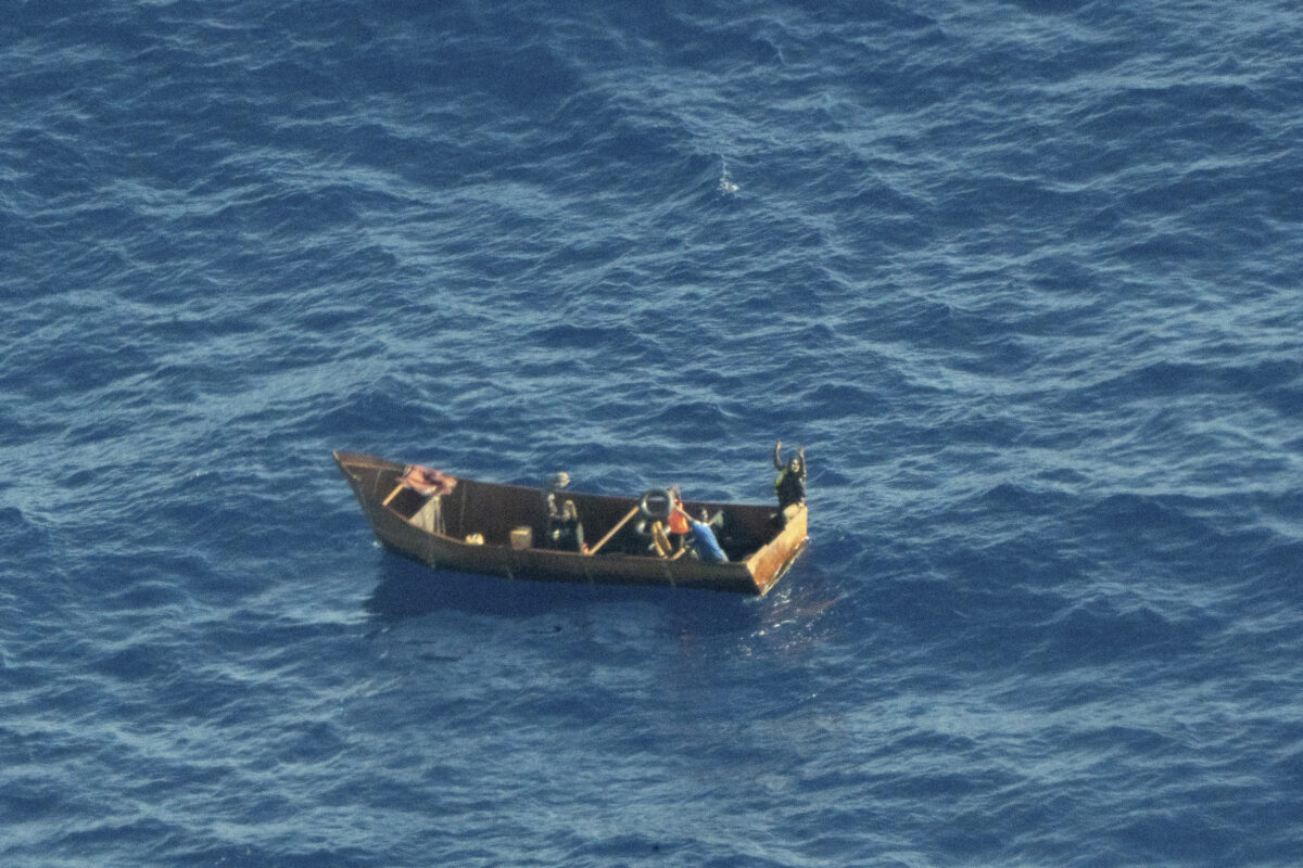 Migrants, boat capsizes with 30 people in Maltese area: one dead Migrants, boat capsizes with 30 people in Maltese area: one dead