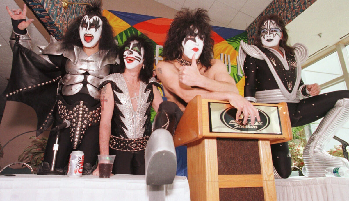 Music: Ace Frehley, guitarist and founding member of Kiss, has died Music: Ace Frehley, guitarist and founding member of Kiss, has died