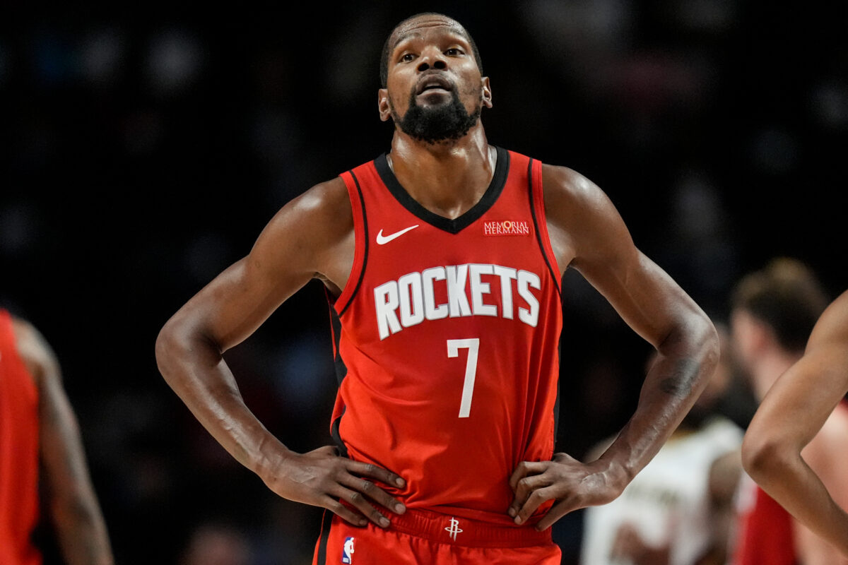 Kevin Durant renews with the Houston Rockets, $90 million over two years Kevin Durant renews with the Houston Rockets, $90 million over two years