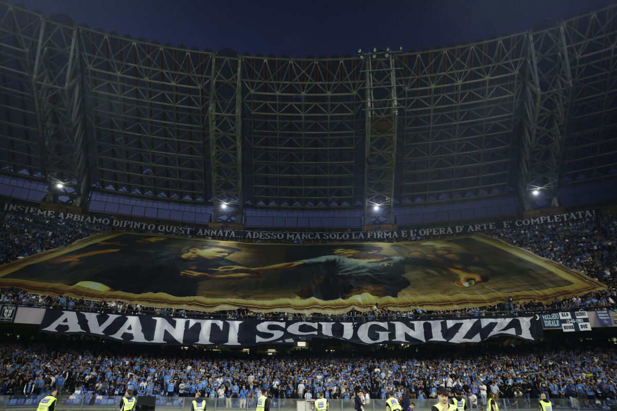 Champions League: media reports that 180 Napoli fans arrested in the Netherlands Champions League: media reports that 180 Napoli fans arrested in the Netherlands