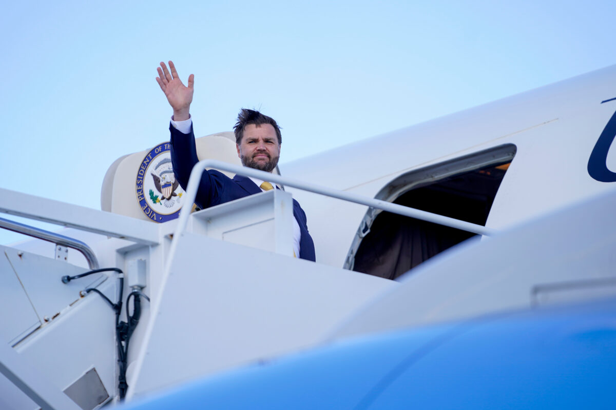 Middle East: Vance to meet Netanyahu and Herzog today