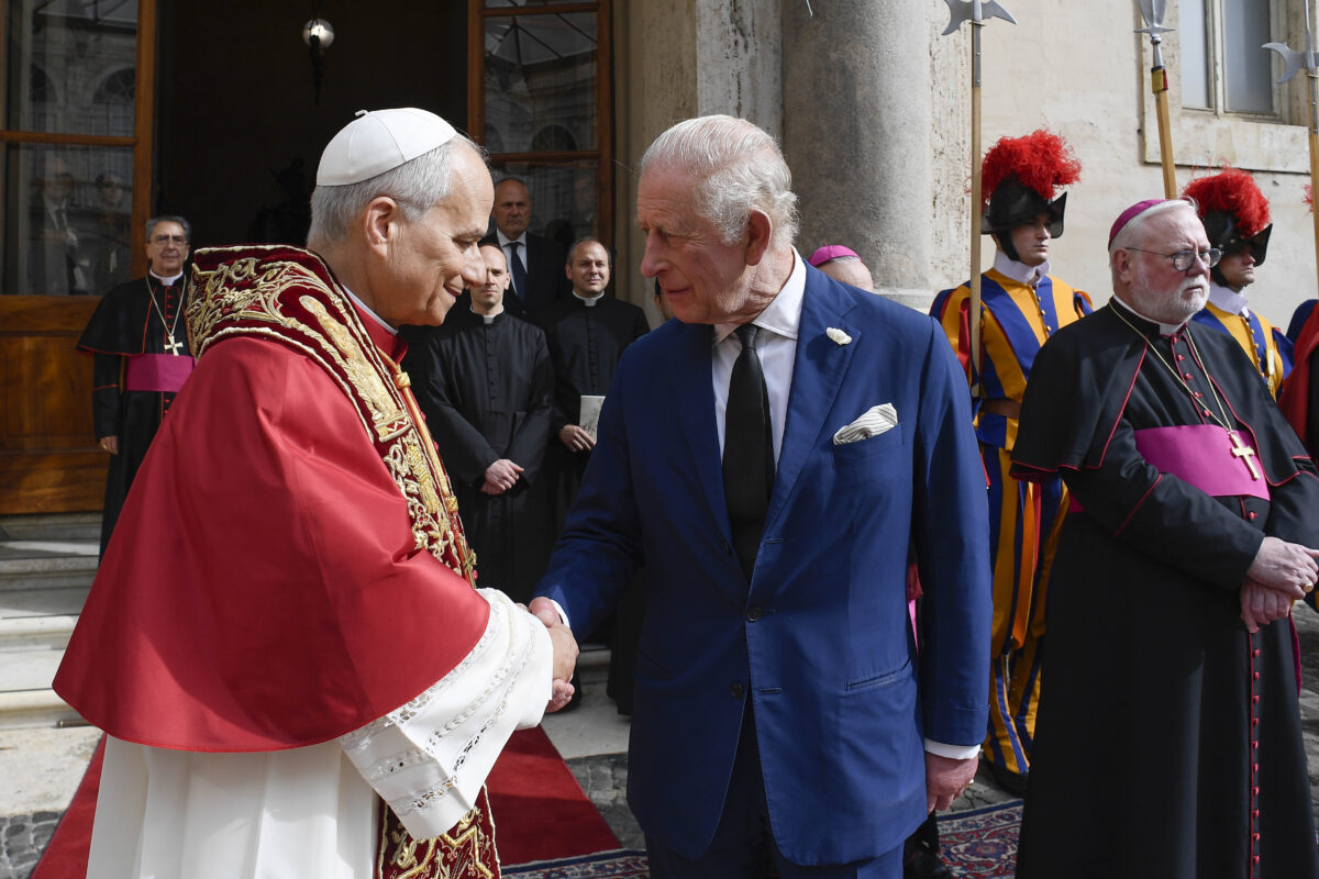 Vatican, meeting between Pope and King Charles: focus on peace and the fight against poverty Vatican, meeting between Pope and King Charles: focus on peace and the fight against poverty