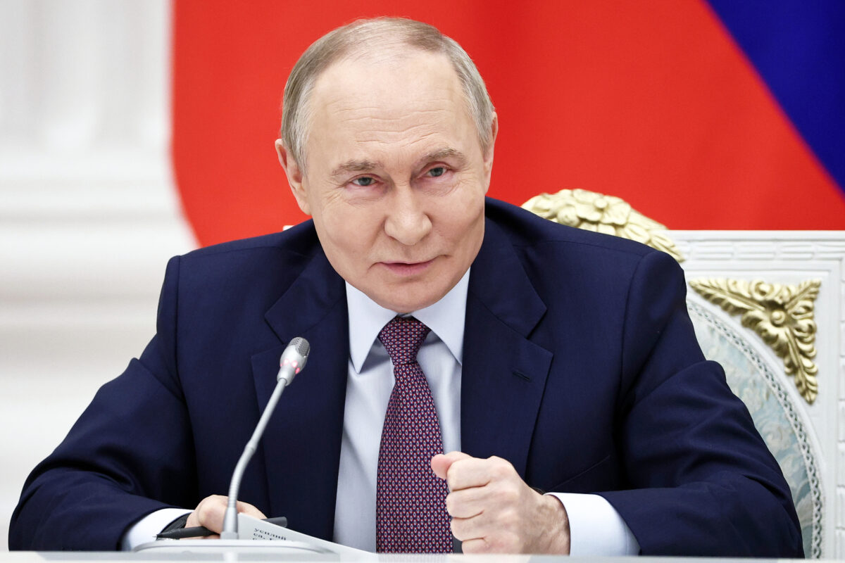 Ukraine, Putin: ‘US sanctions are a hostile act’ Ukraine, Putin: ‘US sanctions are a hostile act’
