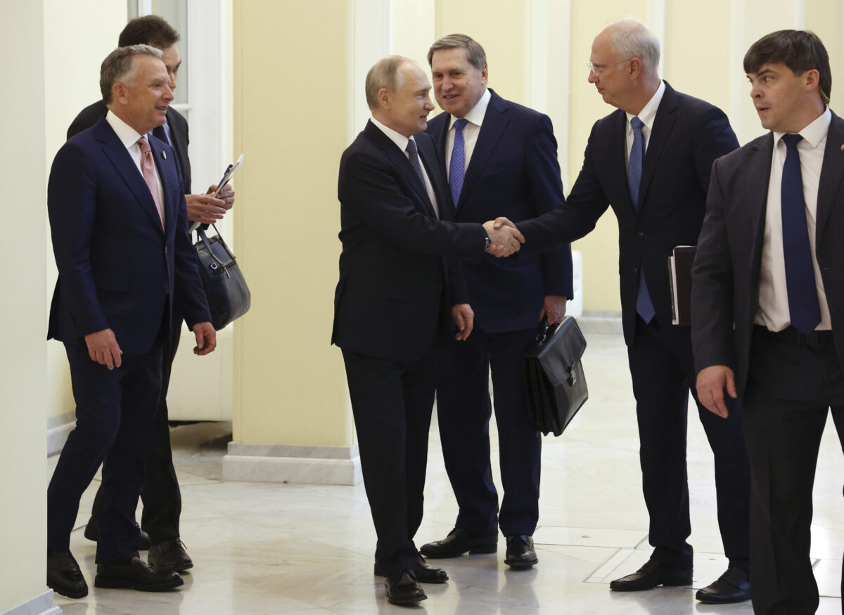 Ukraine, Russian envoy Dmitriev: ‘Close to a diplomatic solution’ Ukraine, Russian envoy Dmitriev: ‘Close to a diplomatic solution’