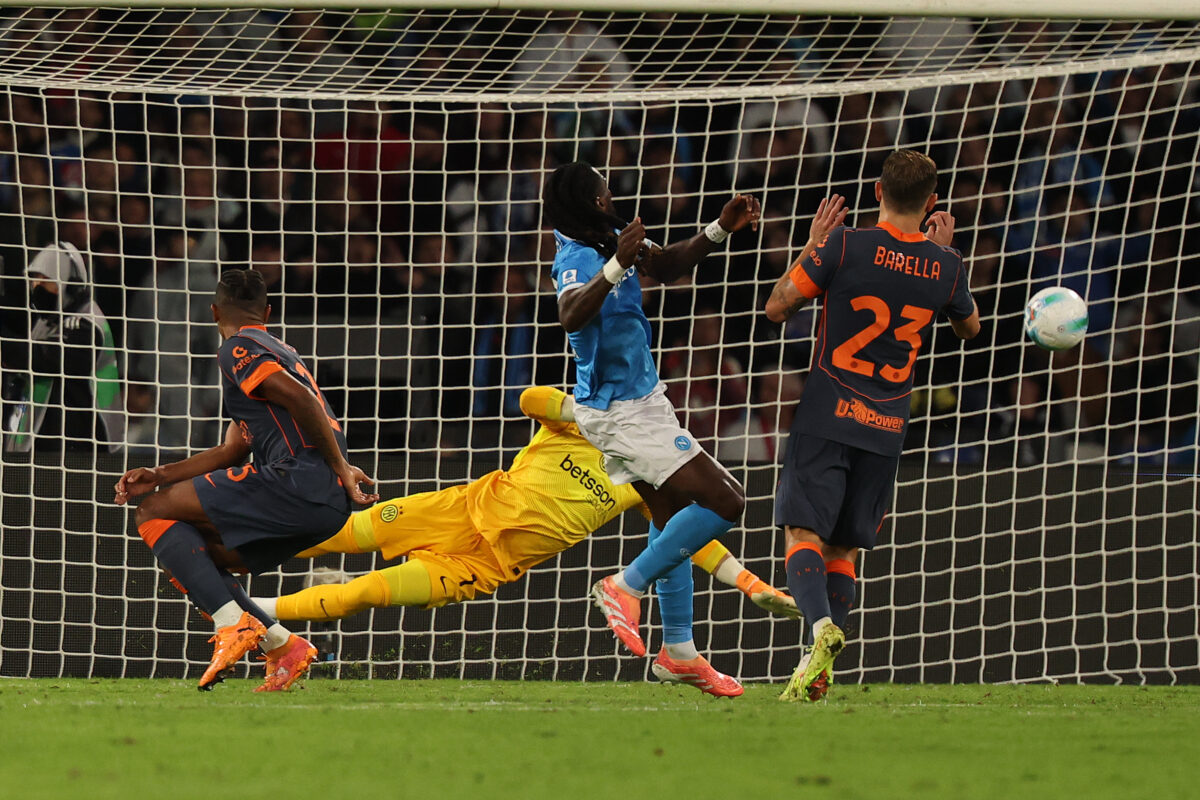 Football: Serie A, Napoli-Inter 3-1, Neapolitans alone at the top Football: Serie A, Napoli-Inter 3-1, Neapolitans alone at the top