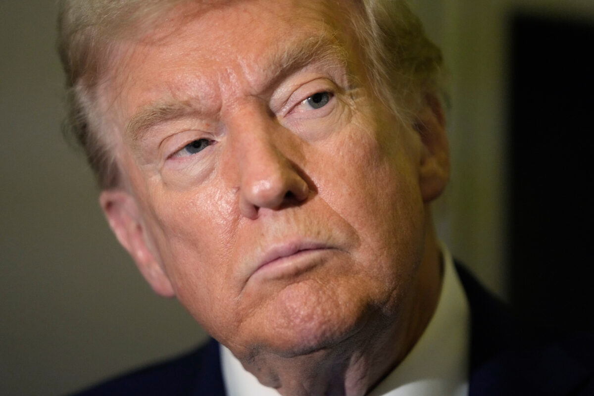 Middle East: Trump arrives in Qatar, meets with emir and prime minister Middle East: Trump arrives in Qatar, meets with emir and prime minister