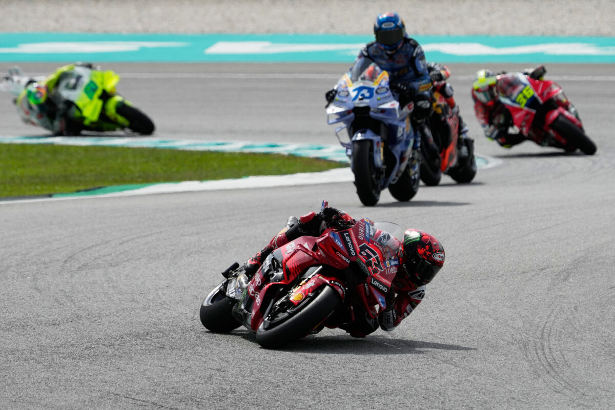 MotoGP, Alex Marquez dominates and wins at Sepang. Pecco Bagnaia retires MotoGP, Alex Marquez dominates and wins at Sepang. Pecco Bagnaia retires