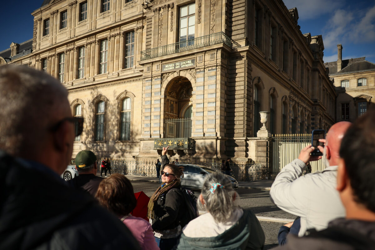 France: Arrested for Louvre theft were fleeing to Algeria and Mali France: Arrested for Louvre theft were fleeing to Algeria and Mali