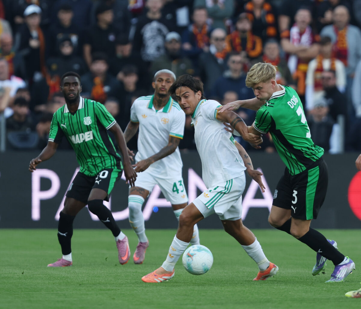 Football: Serie A, Roma beats Sassuolo 1-0 and returns to first place with Napoli Football: Serie A, Roma beats Sassuolo 1-0 and returns to first place with Napoli