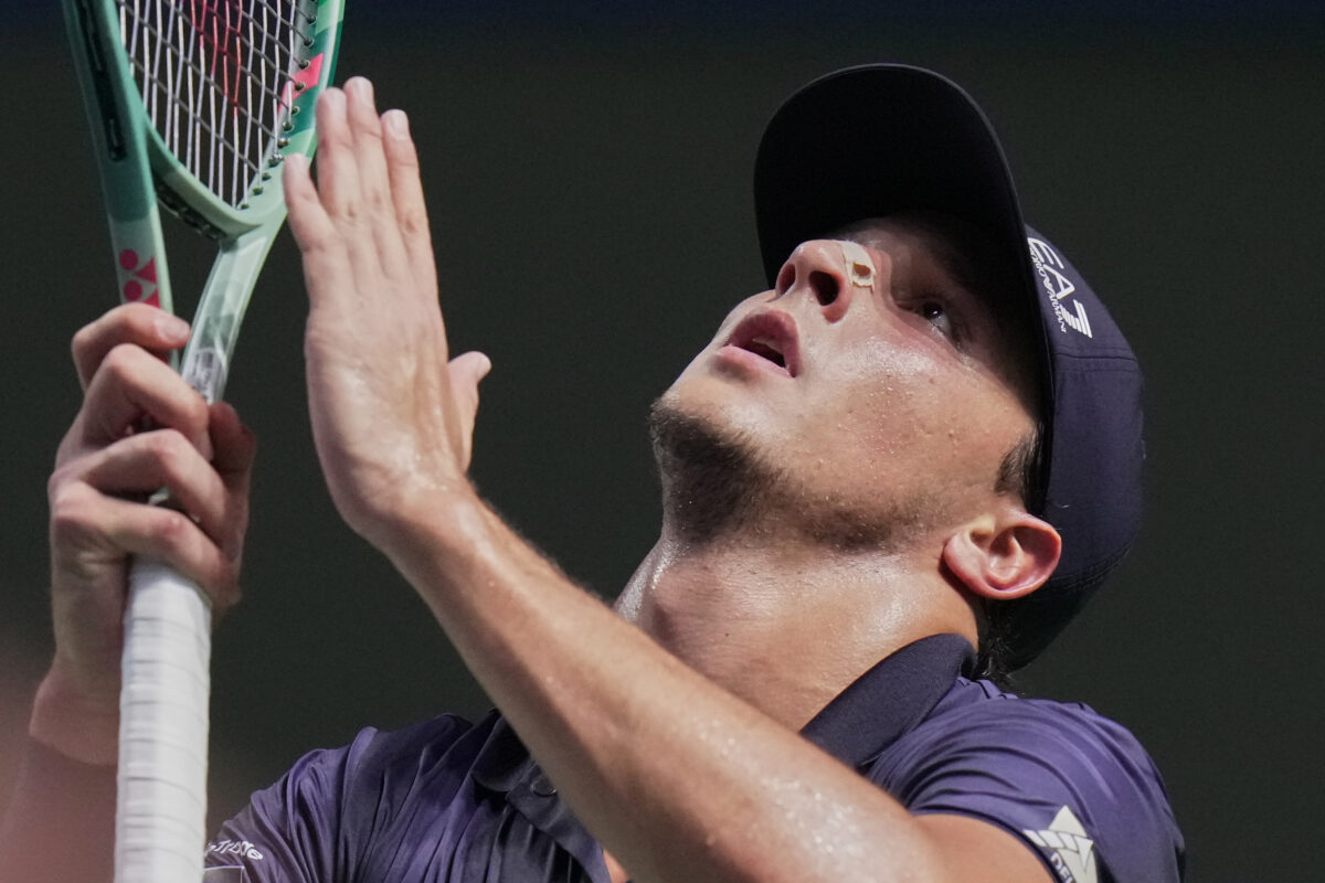 ATP Paris, Darderi out in the first round ATP Paris, Darderi out in the first round