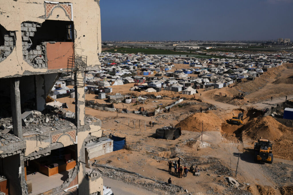 Middle East: tank fire and explosions in Gaza City and other parts of the Strip