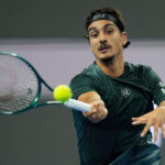 Tennis: ATP Paris, Sonego wins derby against Musetti and advances to the round of 16