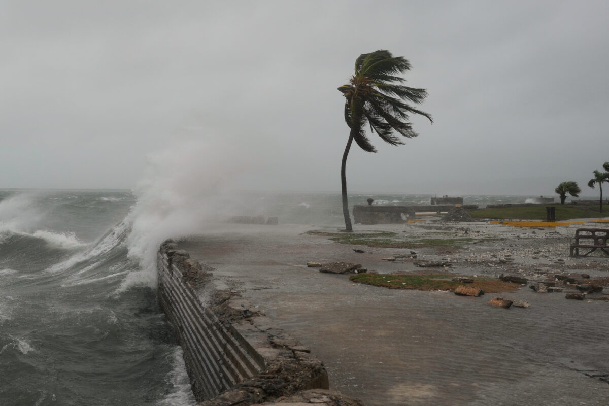Cuba: Hurricane Melissa arrives, 700,000 evacuated Cuba: Hurricane Melissa arrives, 700,000 evacuated