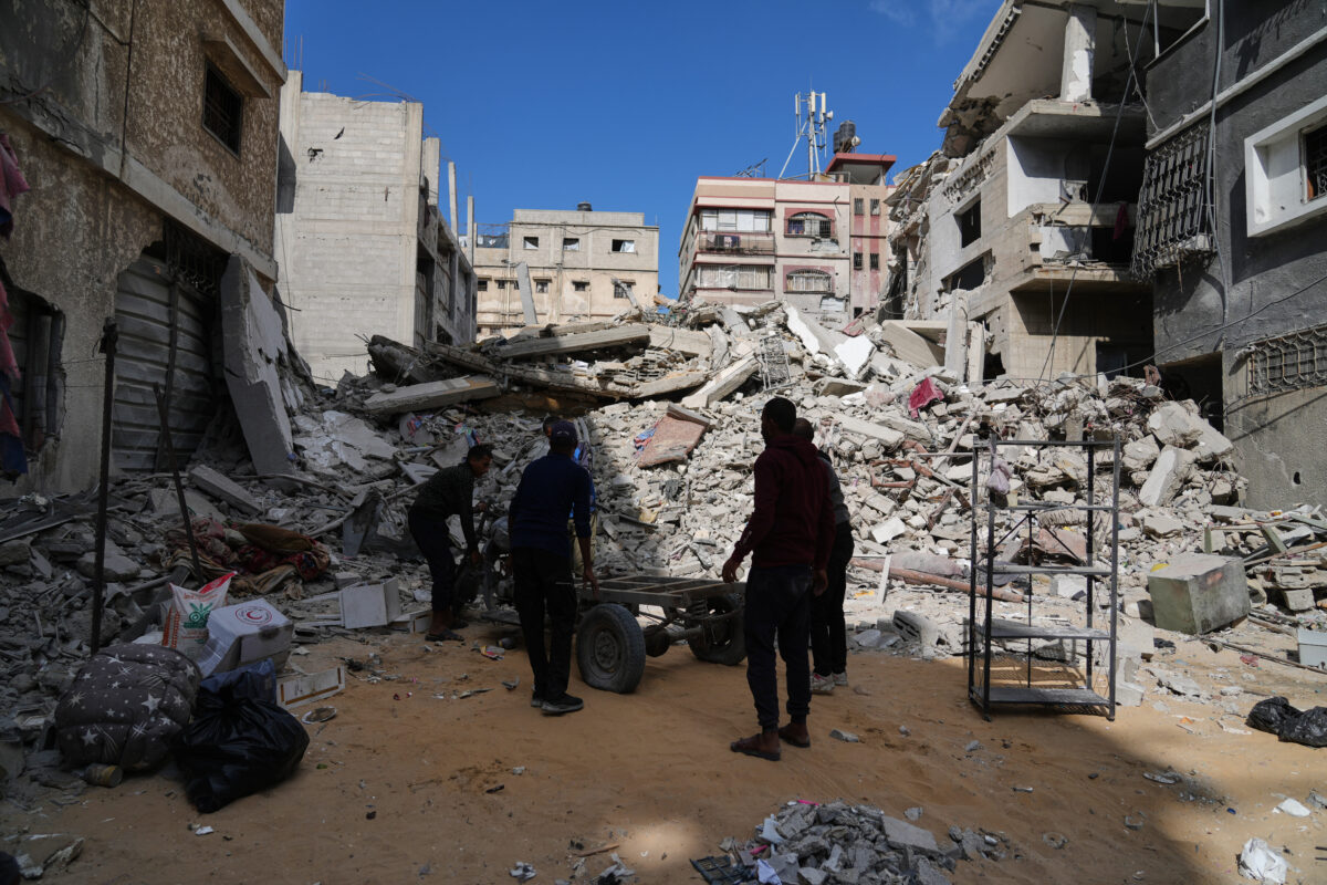 Gaza, at least 100 dead in Israeli attacks Gaza, at least 100 dead in Israeli attacks