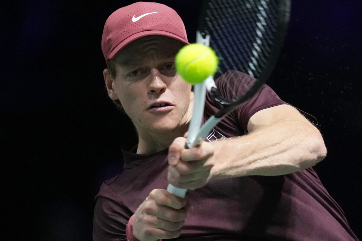 Tennis: ATP Paris, Sinner reaches the last sixteen, Bergs defeated in two sets