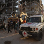 Gaza, IDF: ‘Hamas has handed over the bodies of two hostages to the Red Cross’