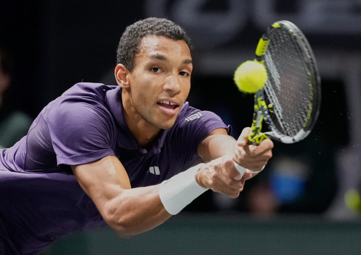 Tennis: ATP Paris, Auger-Aliassime reaches quarter-finals, Altmaier defeated in three sets Tennis: ATP Paris, Auger-Aliassime reaches quarter-finals, Altmaier defeated in three sets