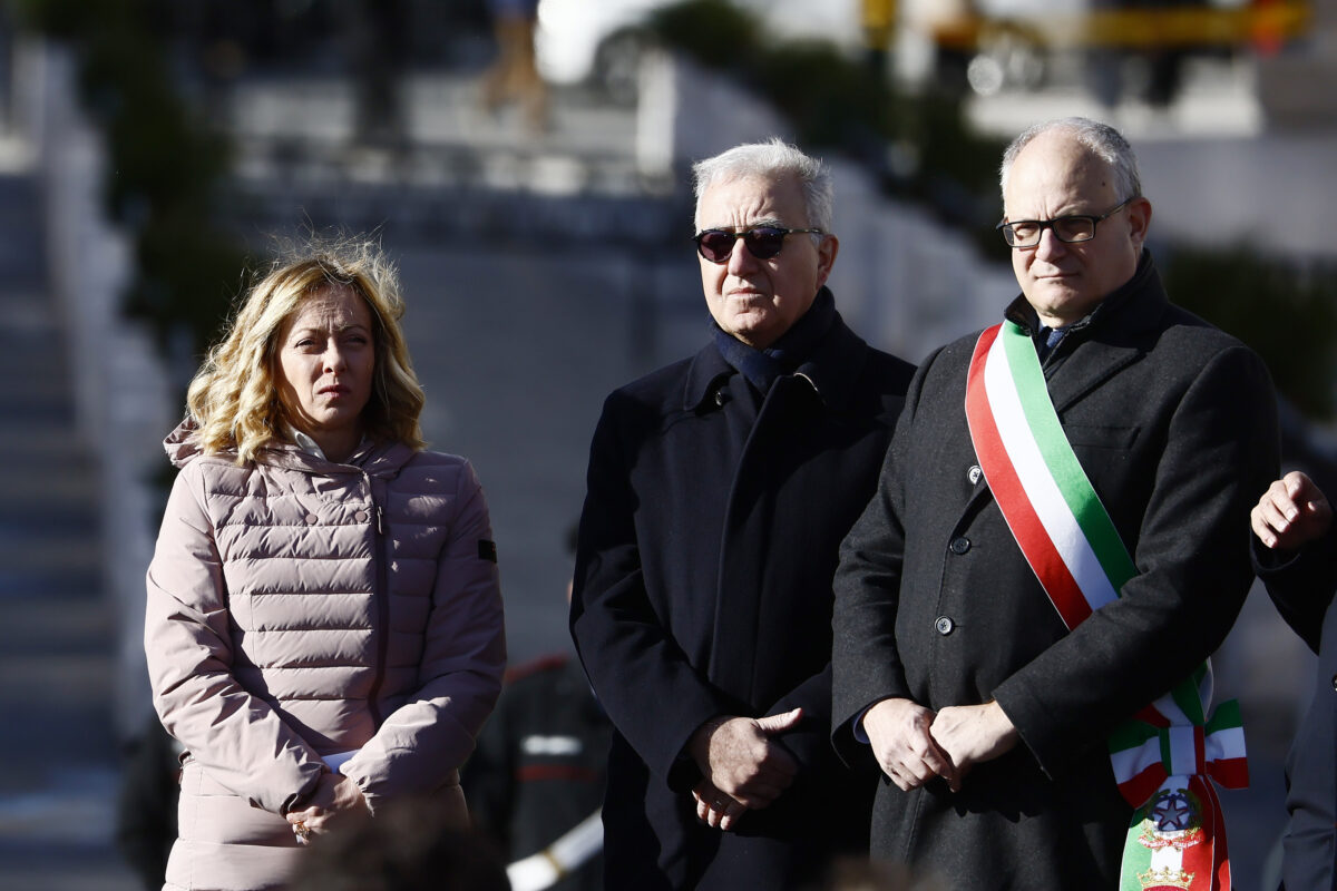 Rome, Meloni: “Solidarity with Gualtieri, unacceptable intimidation”