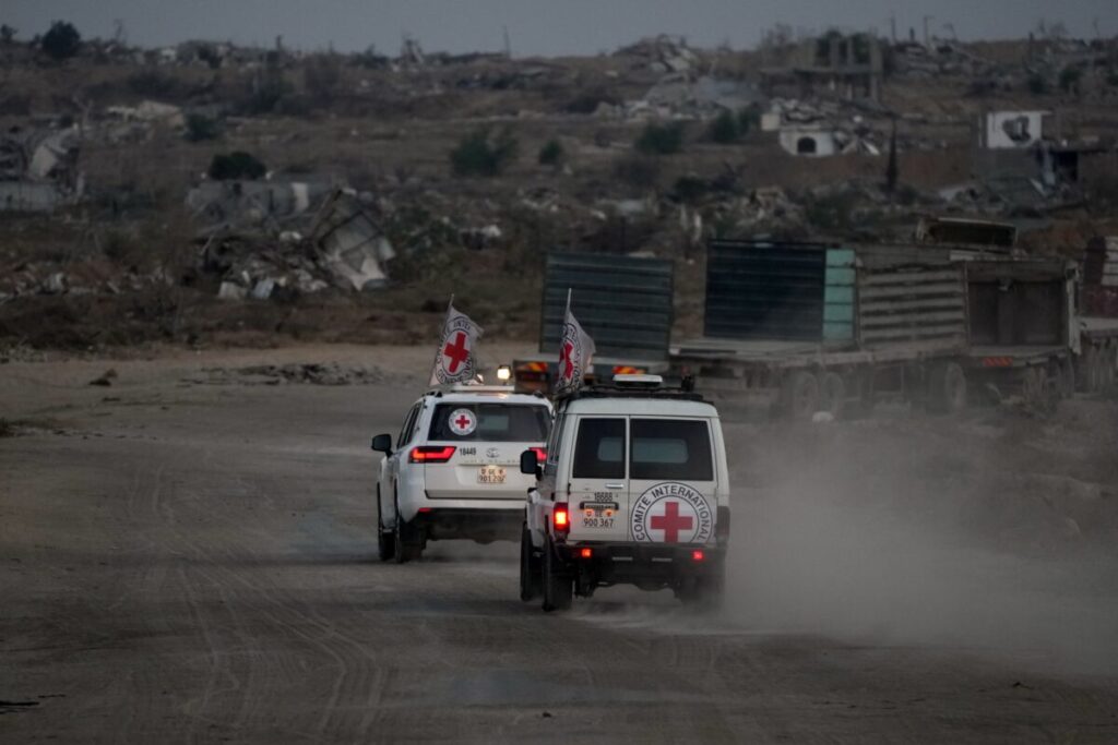 Gaza, Red Cross: “Remains of 3 hostages handed over to Israel”