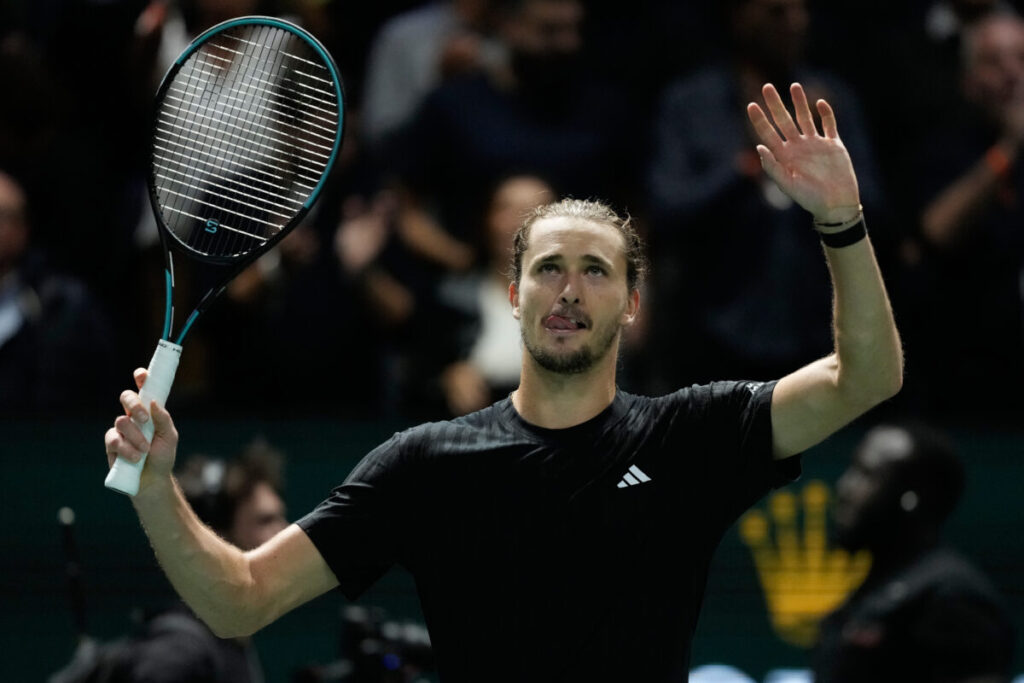 ATP Paris: Zverev beats Medvedev and faces Sinner in the semi-finals