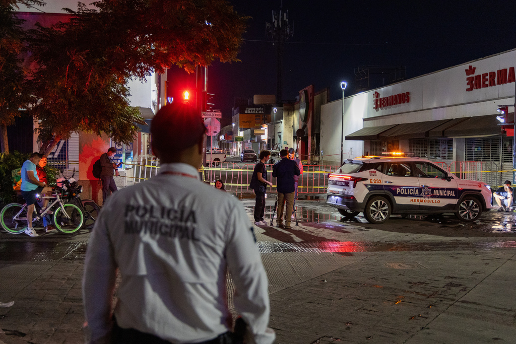 Mexico: fire in a shop, at least 23 dead and dozens injured Mexico: fire in a shop, at least 23 dead and dozens injured