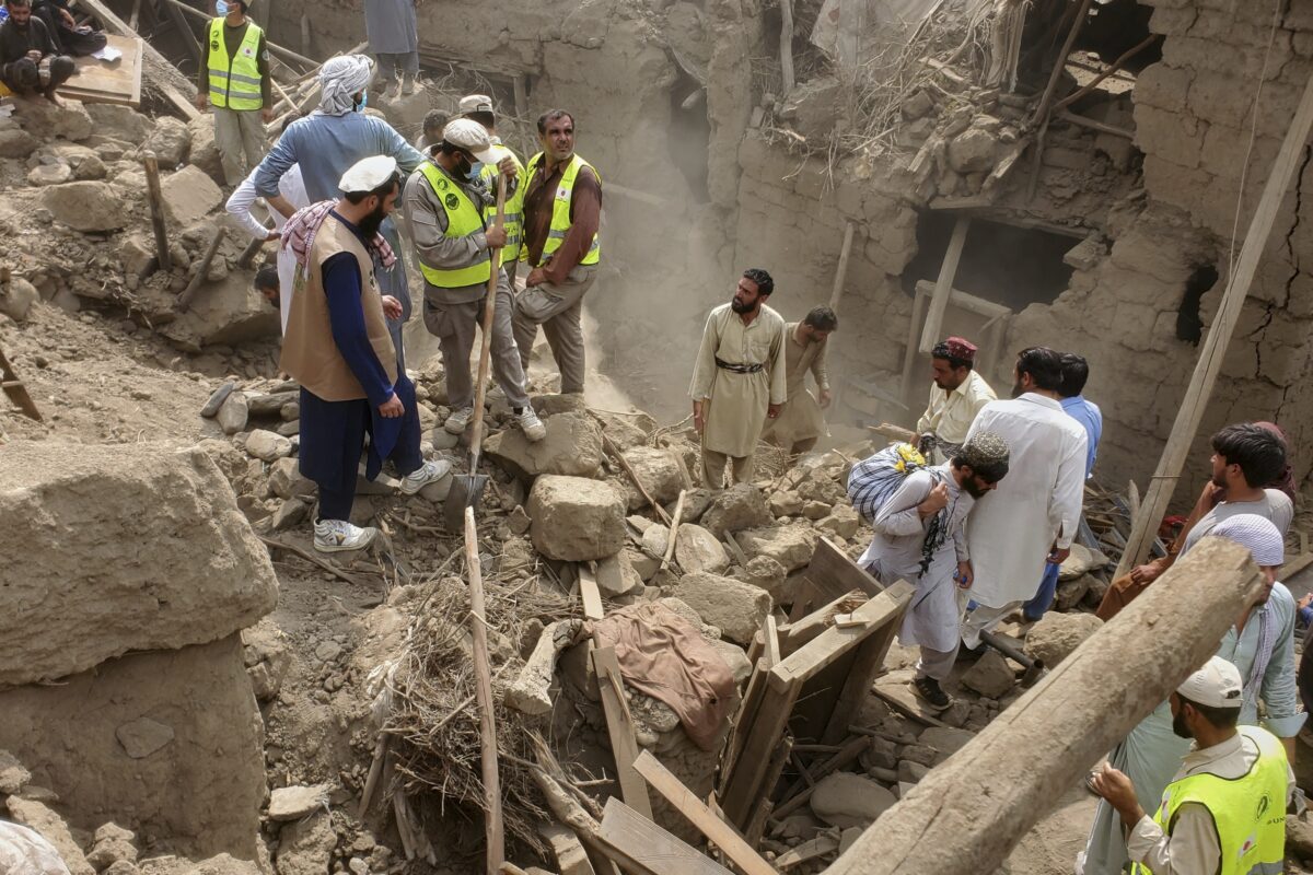 Afghanistan, magnitude 6.3 earthquake in the north of the country: at least 10 dead