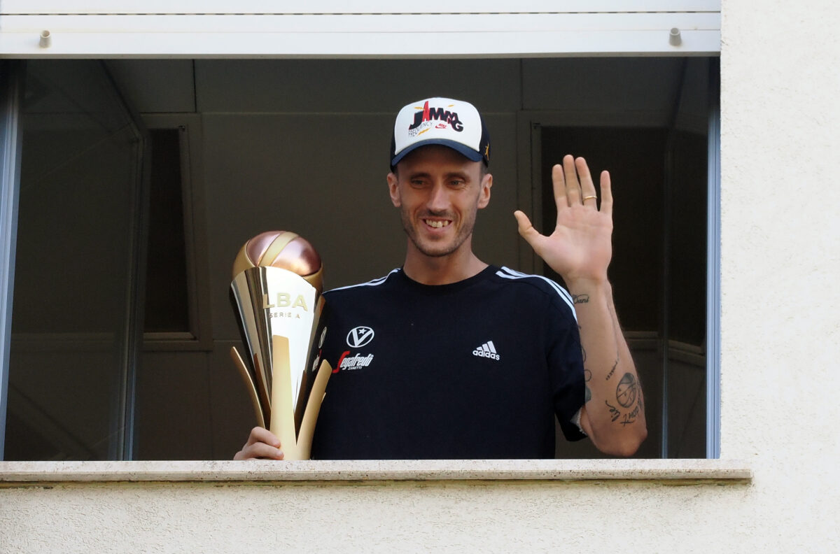 Basketball, Polonara on “Le Iene”: ‘I was in a coma, they said I would die’