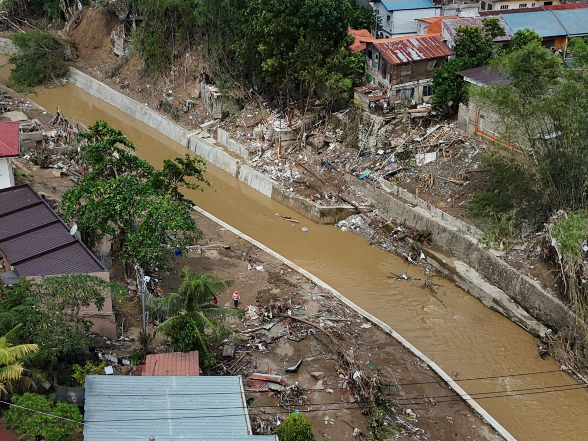 Philippines: Super Typhoon Fung-wong threatens country, nearly one million evacuated Philippines: Super Typhoon Fung-wong threatens country, nearly one million evacuated
