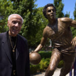 NBA: Lenny Wilkens, US coach at Atlanta 1996, dies at 88