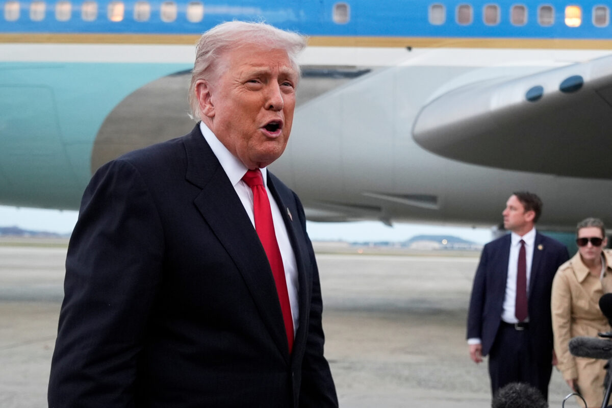 US: Trump pardons Giuliani and allies who opposed 2020 election results