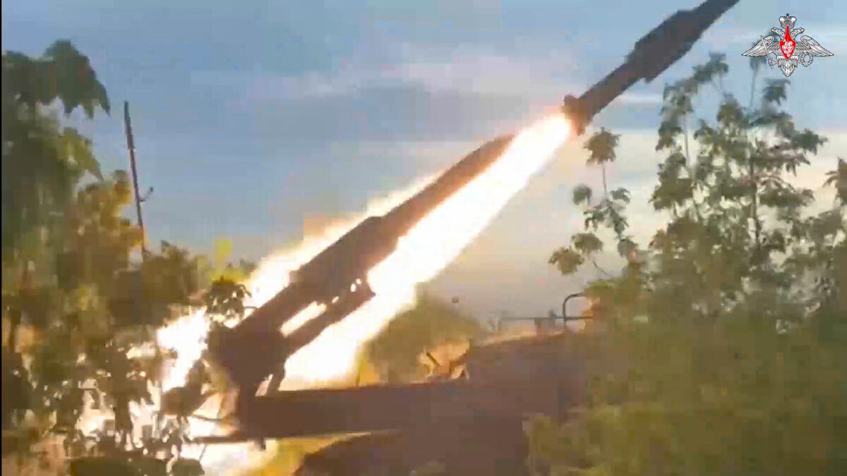 Ukraine: Kiev strikes Russian refinery in Saratov Ukraine: Kiev strikes Russian refinery in Saratov
