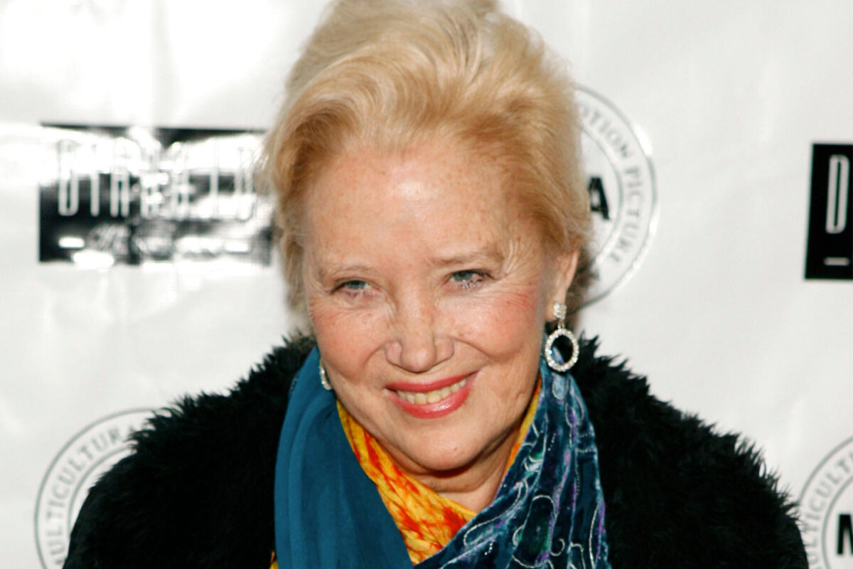 Cinema: Sally Kirkland, former model and Oscar-nominated actress, has died