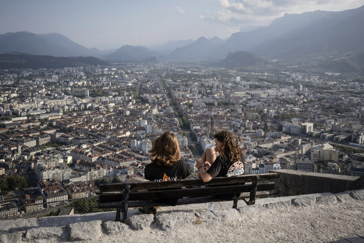 France: 12-year-old seriously injured by gunshots in Grenoble France: 12-year-old seriously injured by gunshots in Grenoble