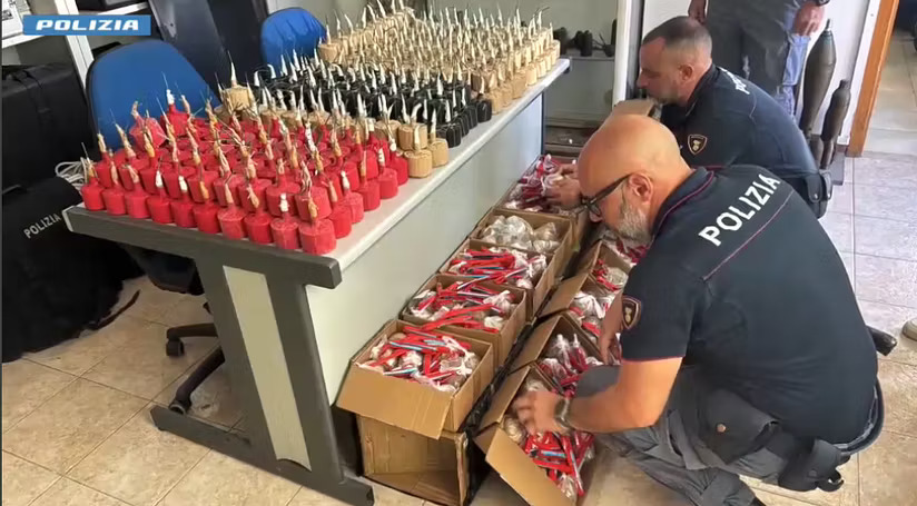 Catania, 1,500 explosive devices sent by courier seized Catania, 1,500 explosive devices sent by courier seized