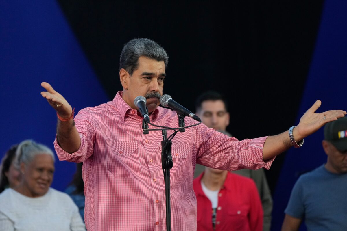 Venezuela, Maduro: ‘Ready with rifles and missiles to defend ourselves’
