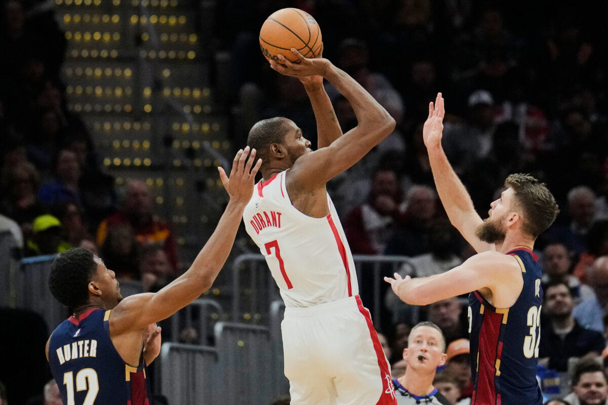 NBA: Houston defeats Cleveland, Oklahoma continues its winning streak
