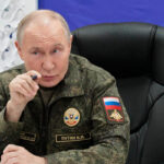 Putin: ‘Kiev leadership sits on golden toilets, doesn’t think about soldiers’