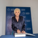 Vanoni opens funeral chapel: applause as coffin arrives