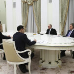 Ukraine, Kremlin: ‘End of war by 2025? We would like that.’