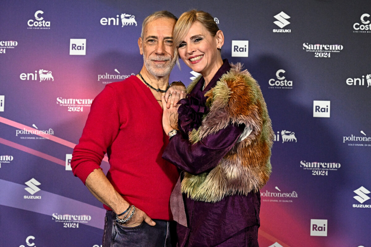 Sanremo: Jalisse gag after exclusion number 29, “and the saga continues”