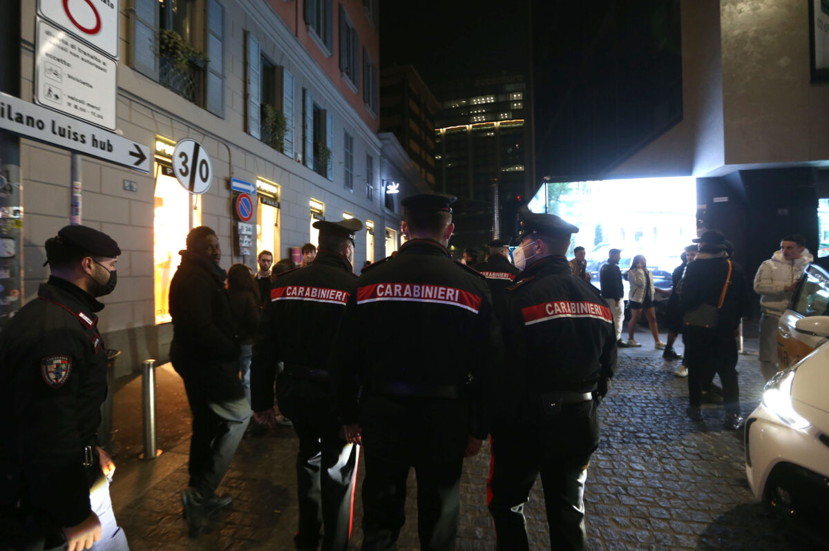 Latina: 36-year-old man found dead in front of his home, murder investigation underway