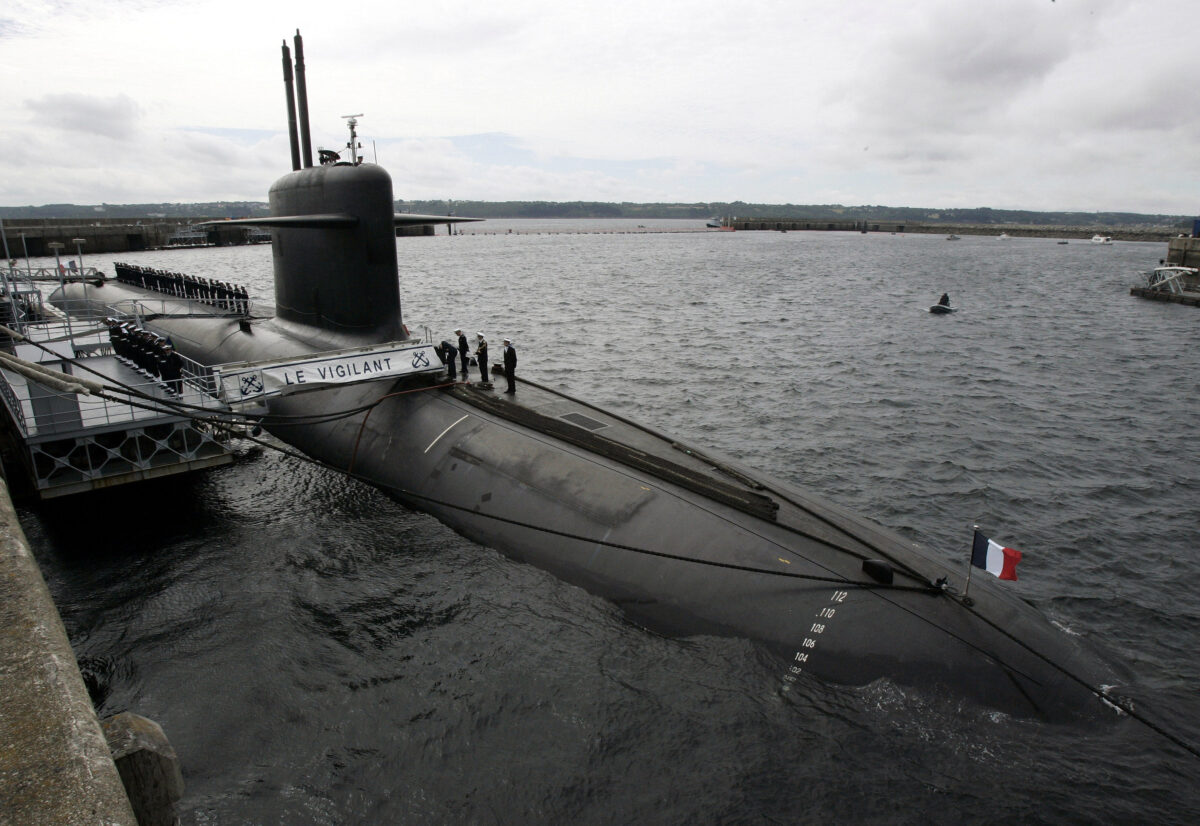 France, media: “Drones fly over submarine naval base, artillery responds”