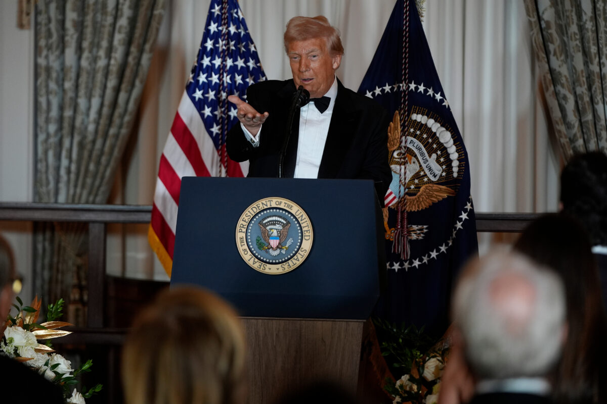 Ukraine: Trump Jr. says US will not be “the idiot with the cheque book” Ukraine: Trump Jr. says US will not be “the idiot with the cheque book”