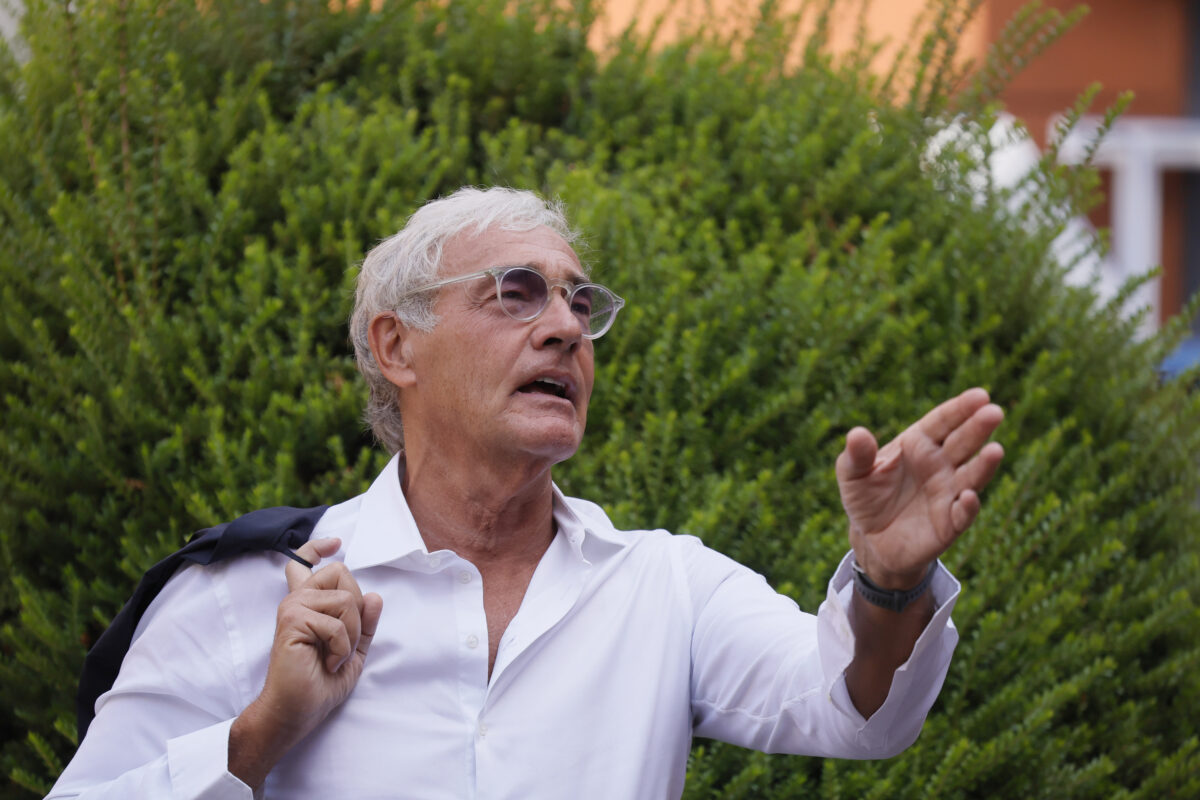 TV: Giletti attacked in the street by former secret service agent, journalist “risks of the job”