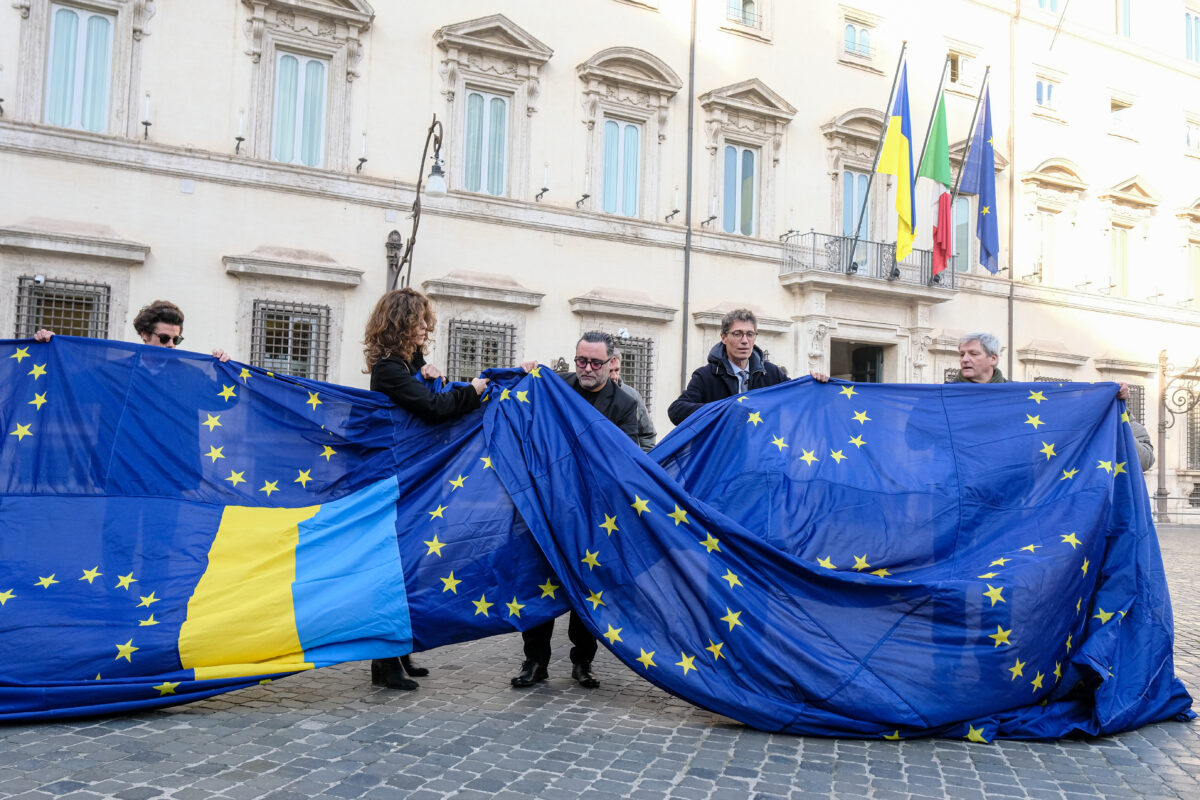 Meloni welcomes Zelensky to Palazzo Chigi Meloni welcomes Zelensky to Palazzo Chigi